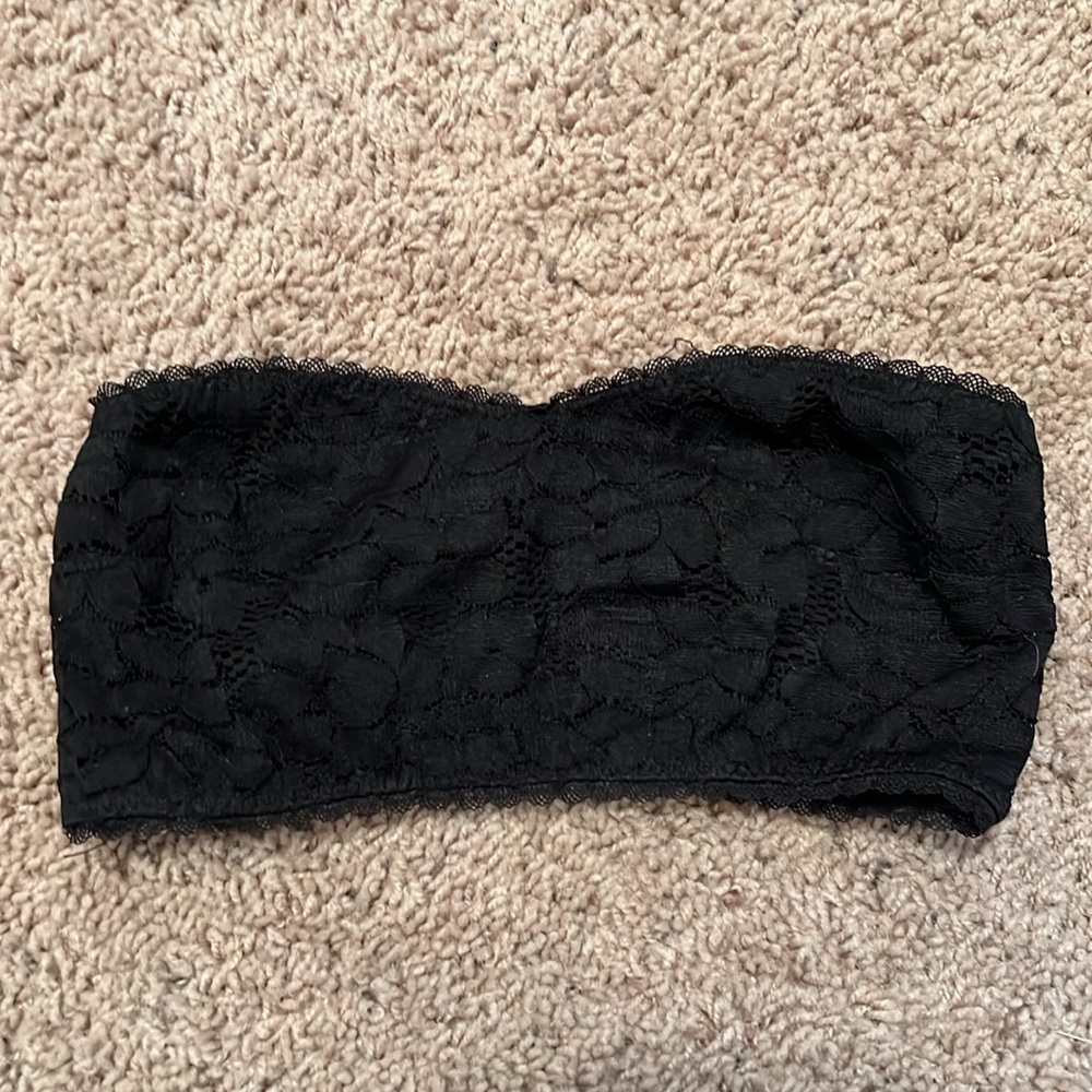 Black Lace Strapless Bralette